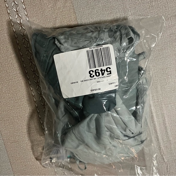 Anthropologie Tiare Hawaii Dahlia V-Neck Maxi Dress - Picture 6 of 8